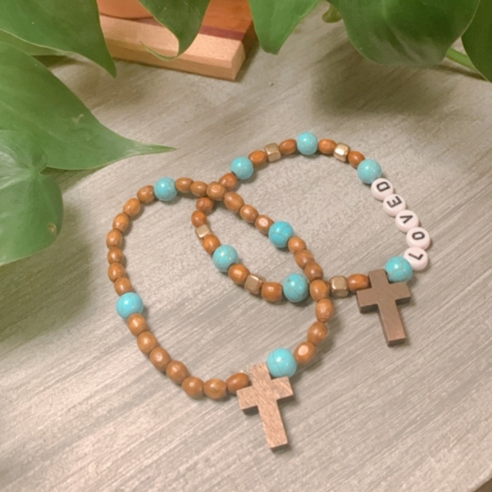 Bracelets - Picture 4 of 9